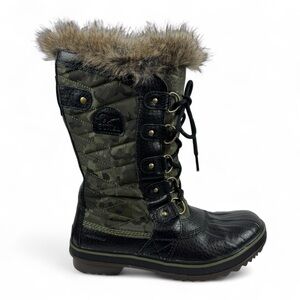 Sorel Tofino II Camo & Black Winter Boots w/Faux Fur Like New!